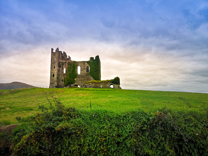 Ballycarbery Castle view