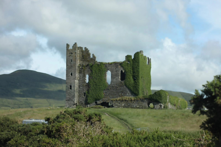 Ballycarbery Castle view